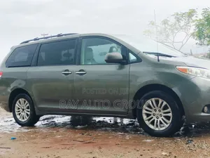 Toyota Sienna LE 7 Passenger 2012 Gray