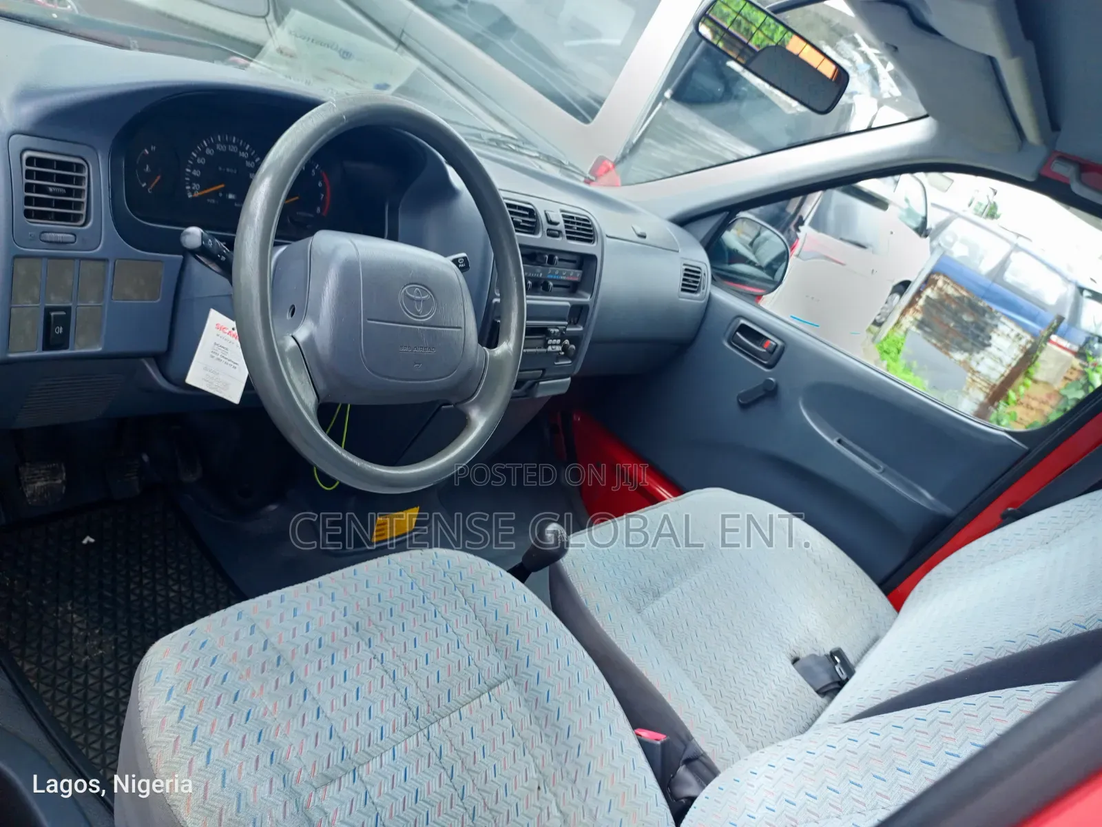Toyota HiAce 2004 Red