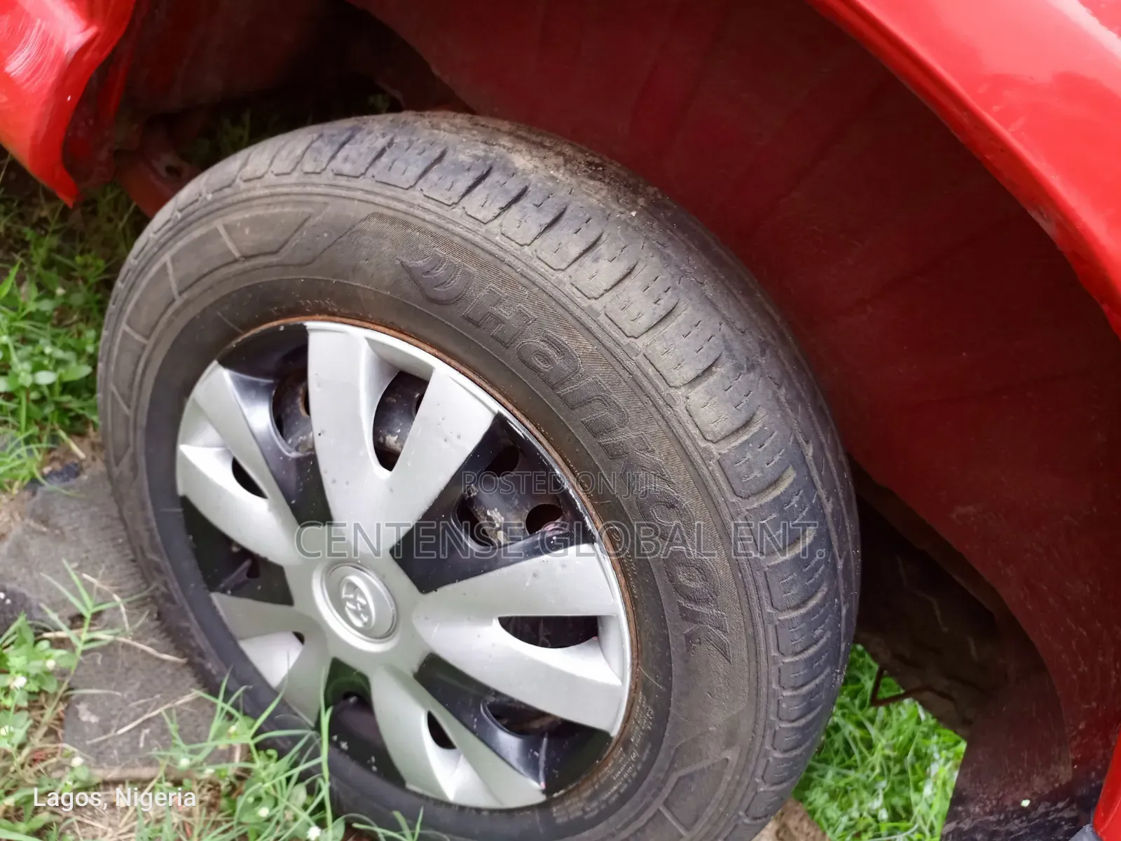 Toyota HiAce 2004 Red