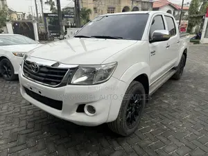 Toyota Hilux 3.0 D-4D 4x4 2013 White