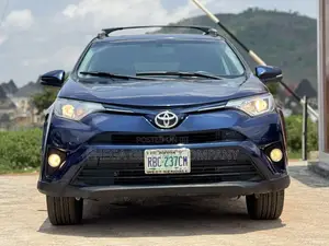 Toyota RAV4 Limited AWD (2.5L 4cyl 6A) 2017 Blue