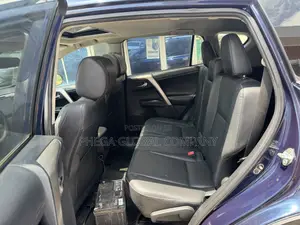 Toyota RAV4 Limited AWD (2.5L 4cyl 6A) 2017 Blue