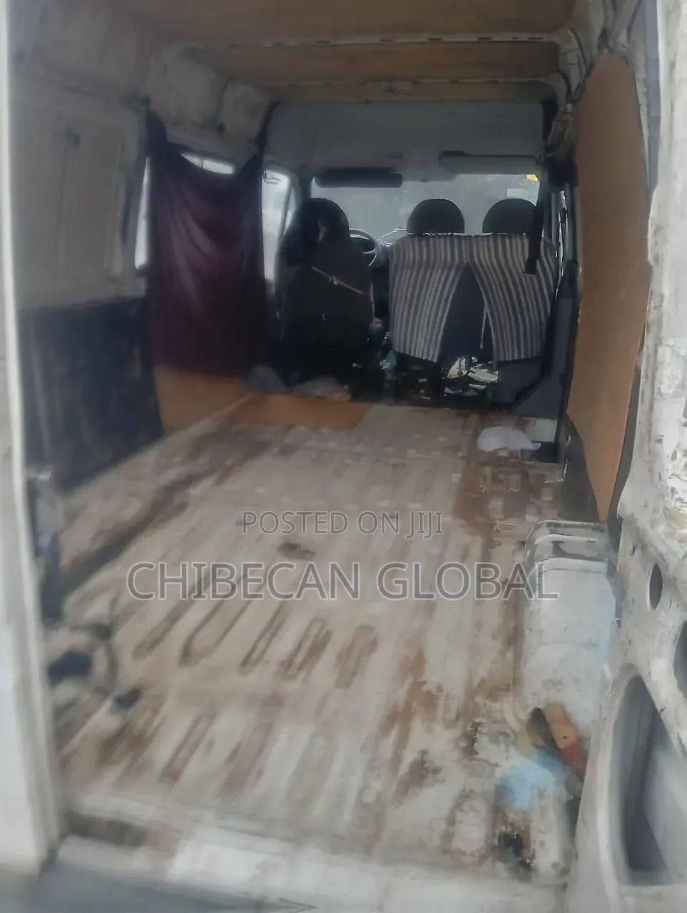 Ford Transit 2000 White