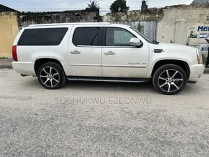 Cadillac Escalade ESV 2013 White
