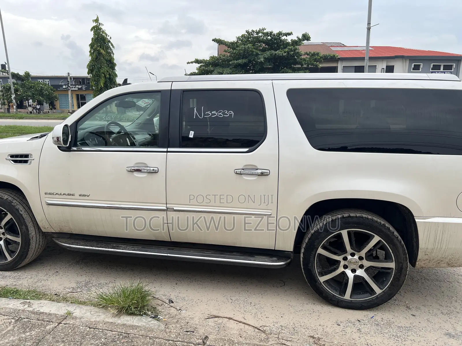 Cadillac Escalade ESV 2012 White