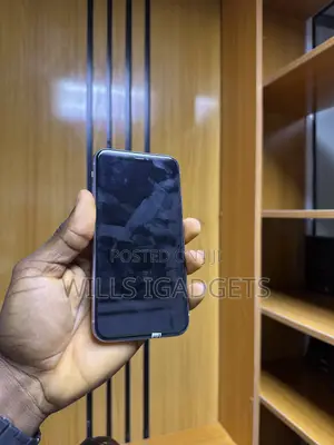 New Apple iPhone 11 64 GB Blue