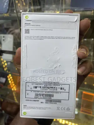 New Apple iPhone 15 128 GB White