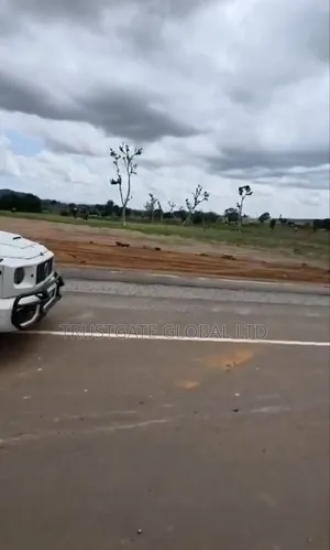 100 Hectares on a Tarred Road for Sale