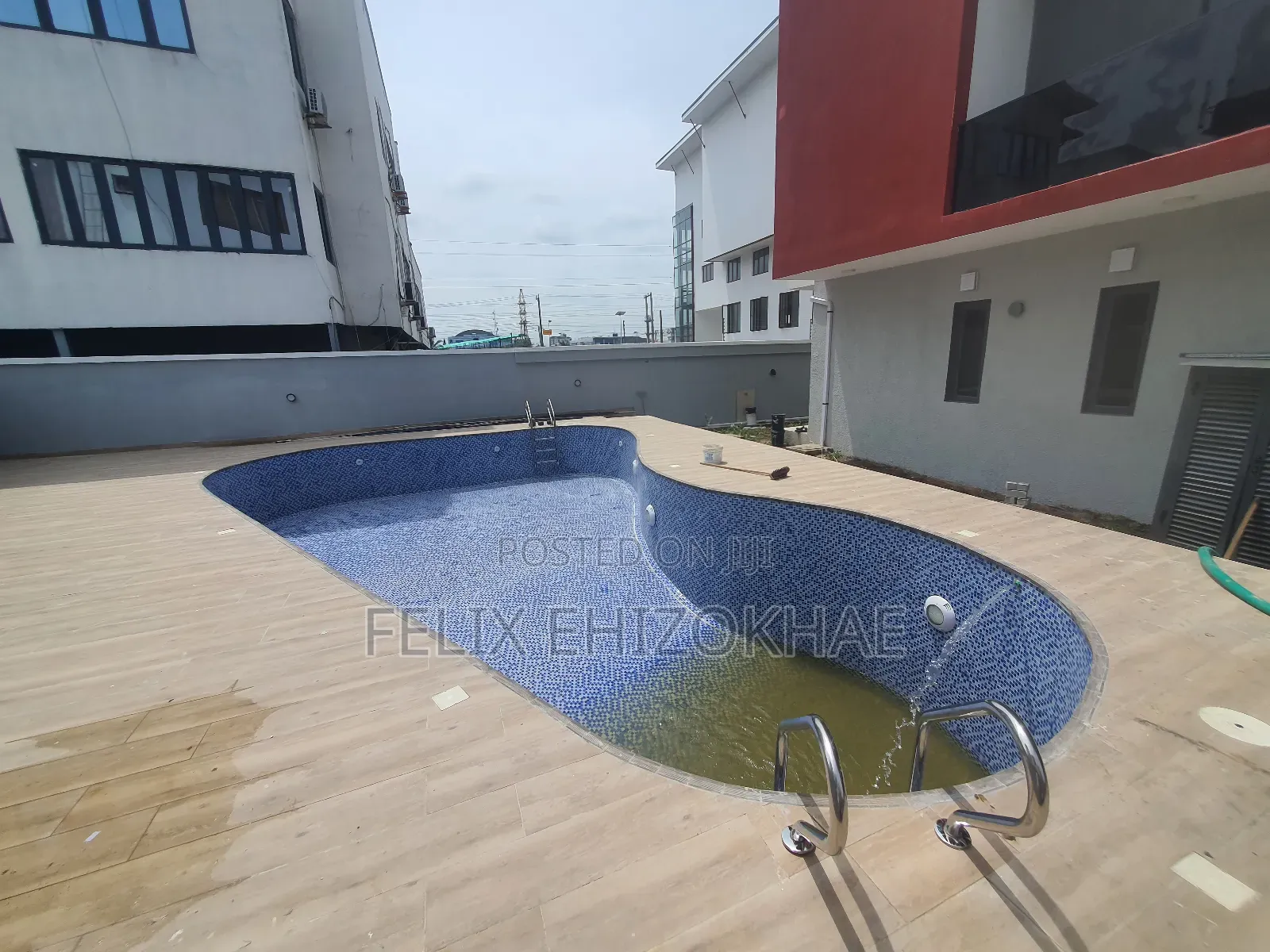 Swimming Pools Builder, Plumber and Maintenance Technician