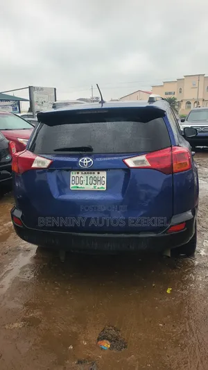 Toyota RAV4 2015 Blue