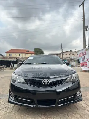 Toyota Camry SE 4dr Sedan (2.5L 4cyl 6A) 2012 Black