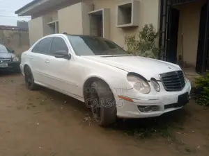 Mercedes-Benz E350 2007 White