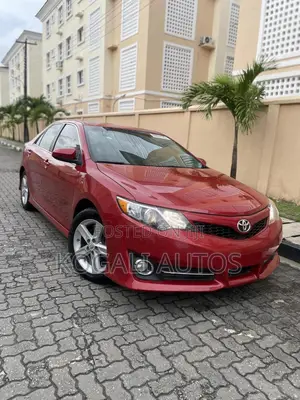 Toyota Camry SE 4dr Sedan (2.5L 4cyl 6A) 2012 Red