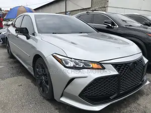 Toyota Avalon XSE Nightshade 2021 Silver