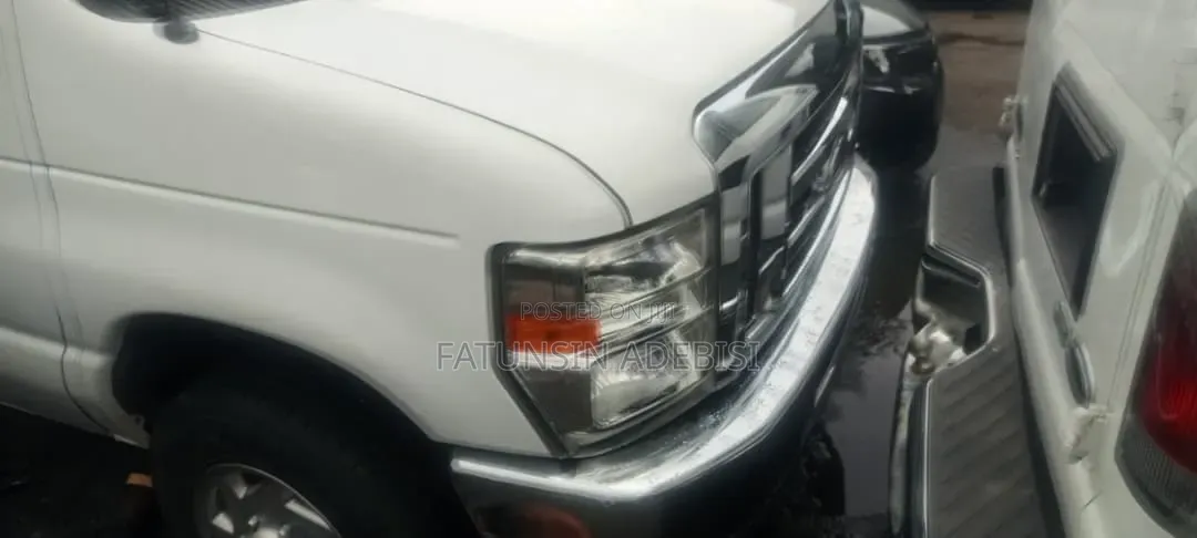 Ford E250 2014 White