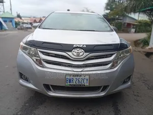 Toyota Venza 2010 Silver