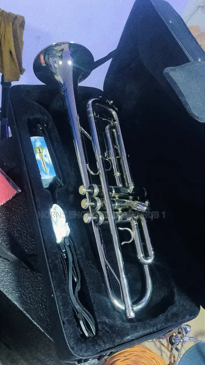 Premium Silver-Plated Bb Trumpet Set –