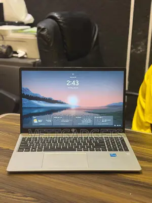 Laptop HP 250 G10 8GB Intel Core i3 SSD 512GB