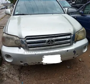Toyota Highlander 2004 Silver