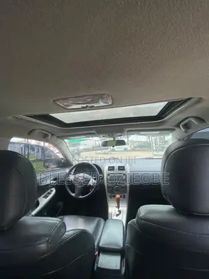 Toyota Corolla 2010 White