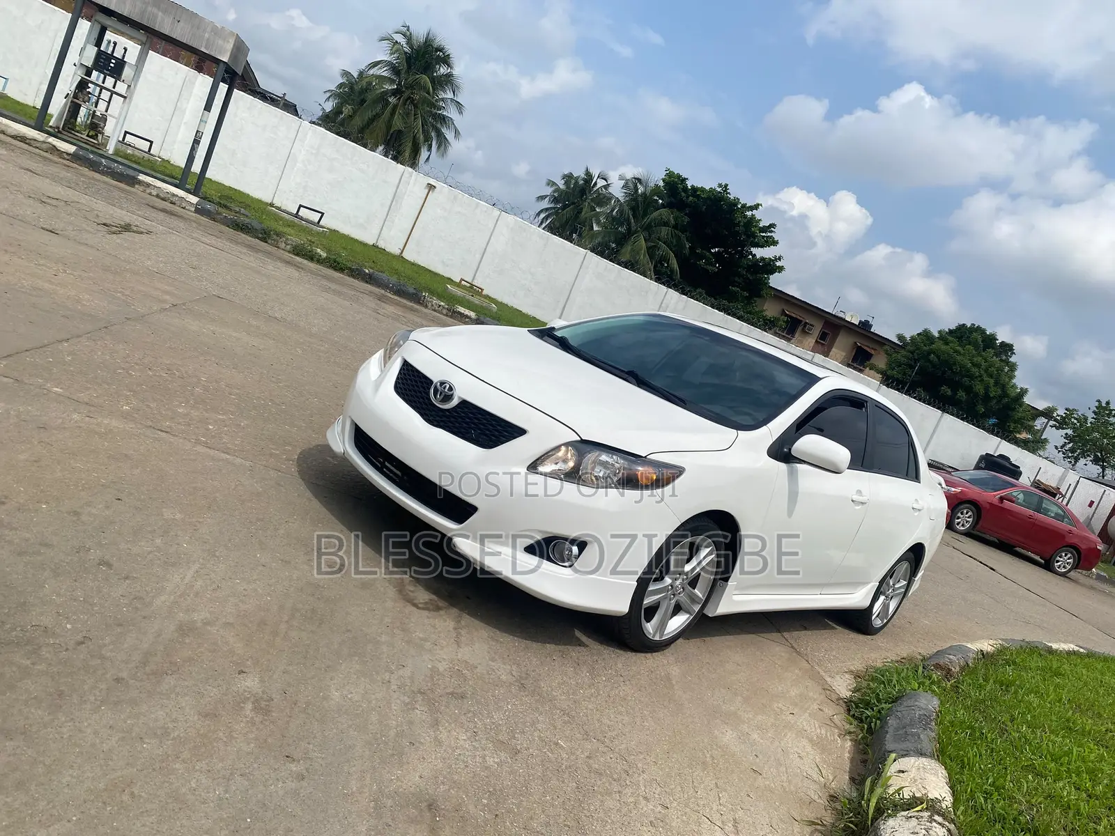 Toyota Corolla 2010 White