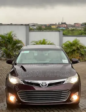 Toyota Avalon Limited Sedan FWD (3.5L 6cyl 6A) 2013 Burgundy
