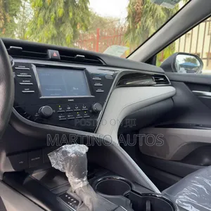 Toyota Camry 2021 Gray
