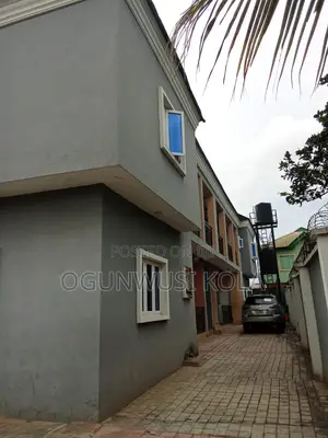 3bdrm Block of Flats in Orisunbare for rent