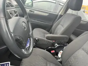 Toyota Avensis Verso 2.0 Petrol 2005 Silver