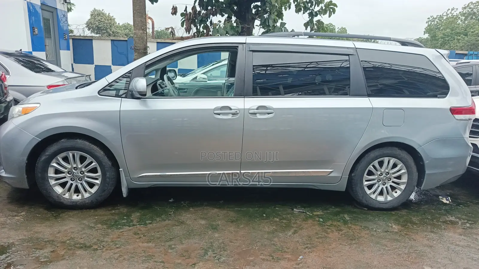 Toyota Sienna 2013 Gray
