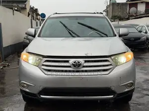 Toyota Highlander Limited 2012