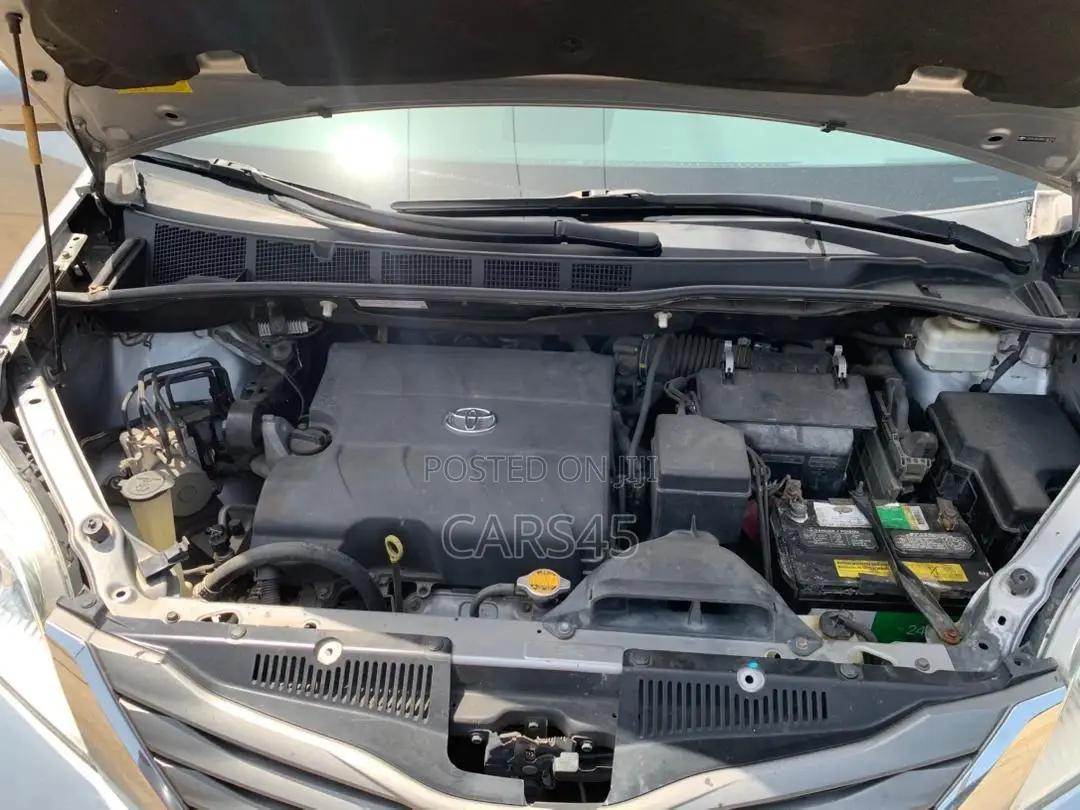Toyota Sienna 2013 Gray
