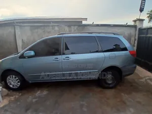 Toyota Sienna 2006 Gray