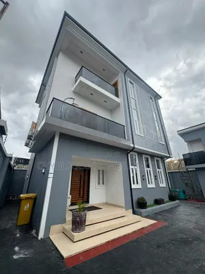 Furnished 4bdrm Duplex in New Layout for sale