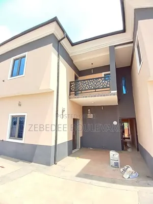 4bdrm Townhouse / Terrace in Gaduwa for rent