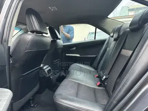 Toyota Camry SE Sport 4dr Sedan (2.5L 4cyl 6A) 2014 Gray