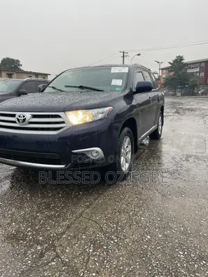 Toyota Highlander 2013 Blue