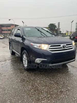 Toyota Highlander 2013 Blue