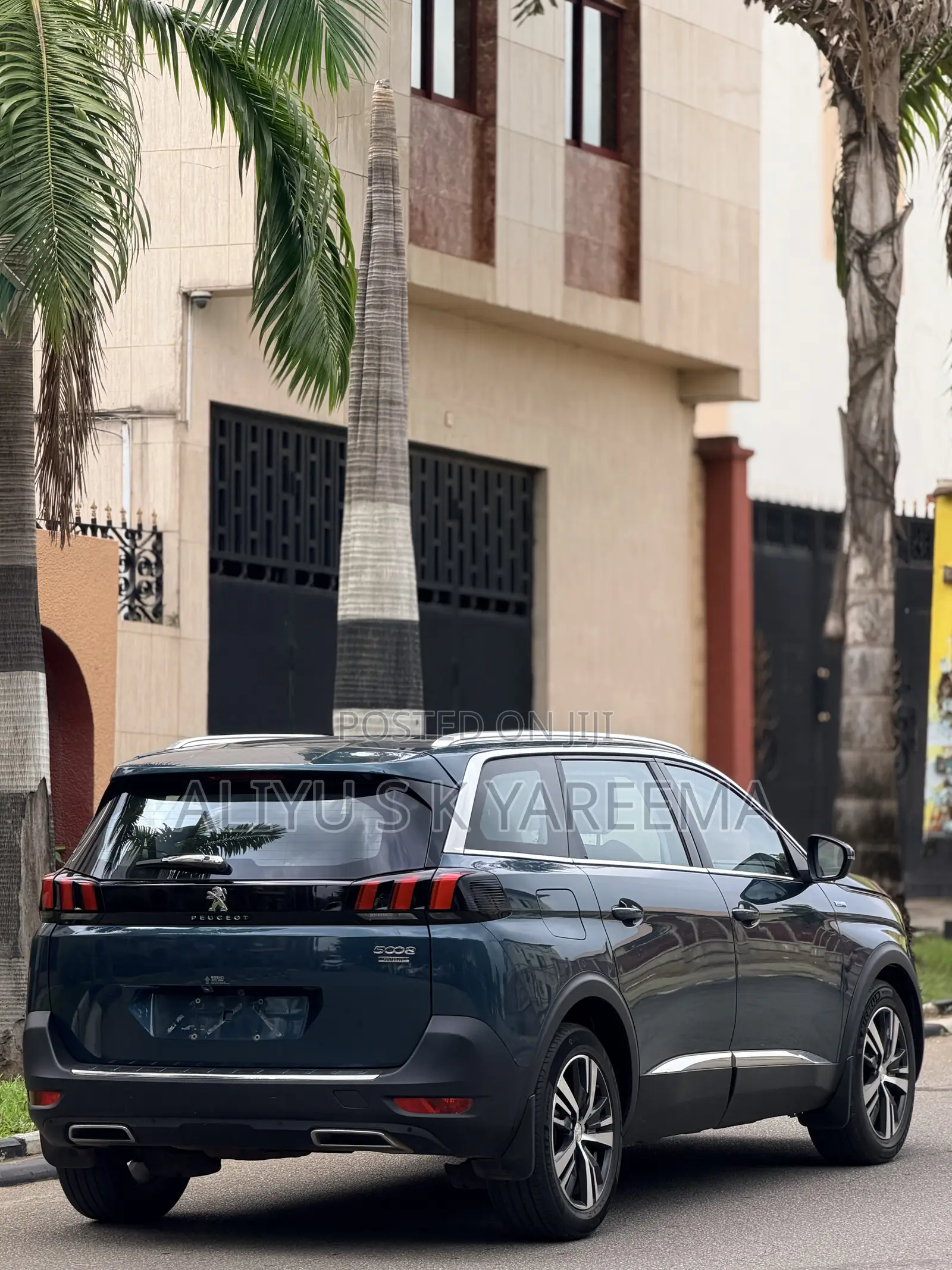 Peugeot 5008 2018 Green