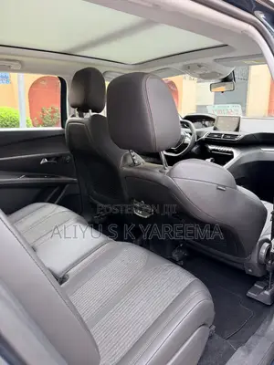 Peugeot 5008 2018 Green