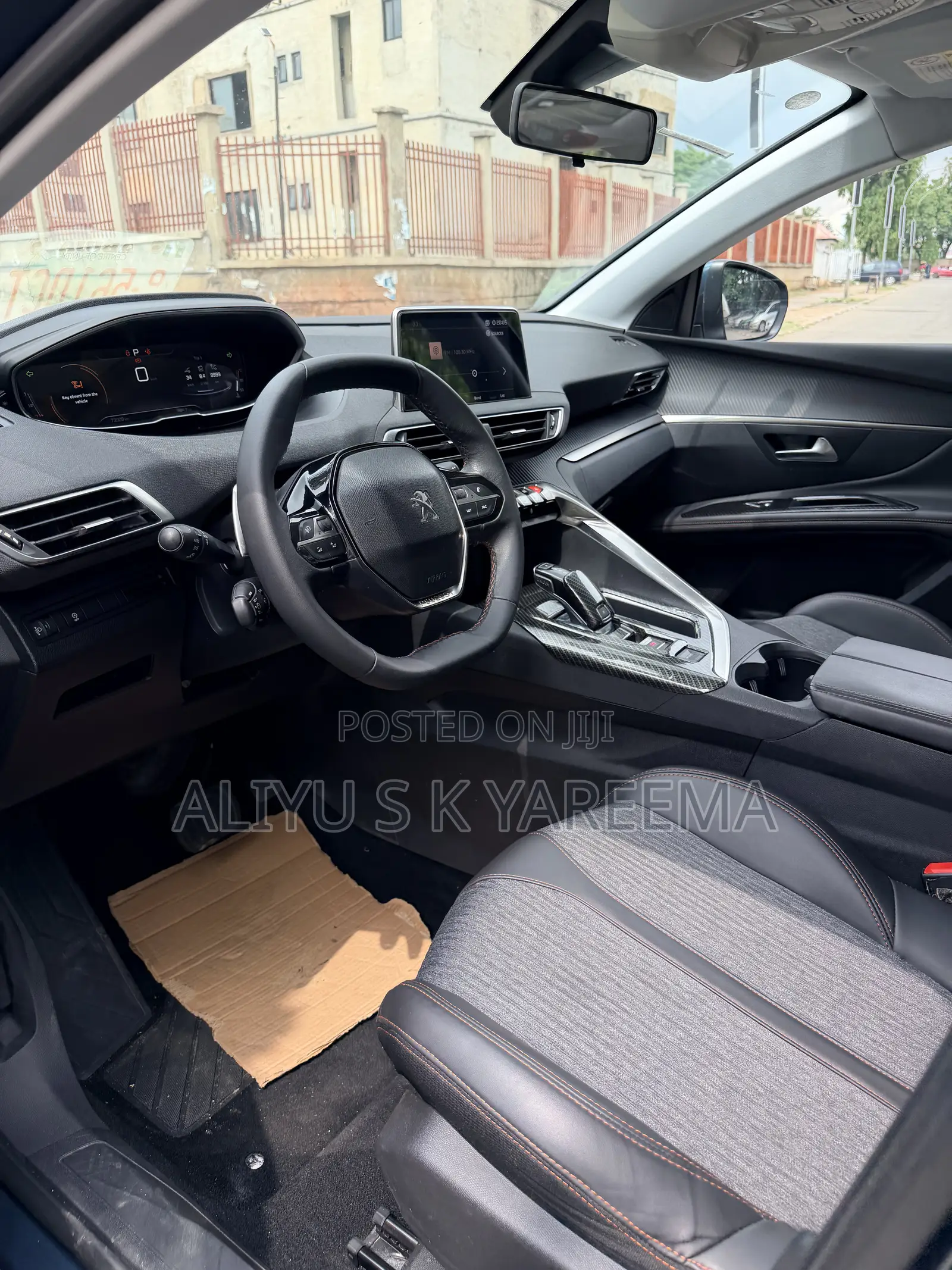 Peugeot 5008 2018 Green