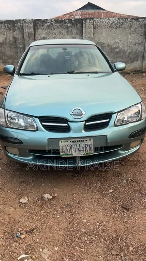 Nissan Almera Tino 2002 Green