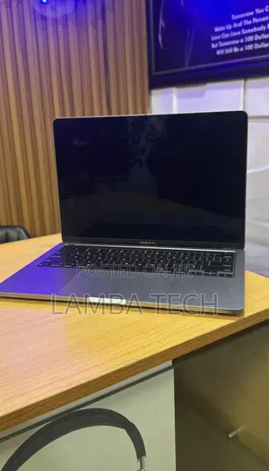 Laptop Apple MacBook Pro 2020 8GB Intel Core i5 SSD 256GB