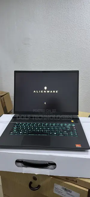 Laptop Alienware M16 R1 32GB AMD Ryzen 9 SSD 1T