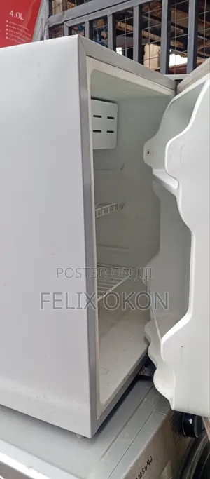 67l Portable Table Fridge