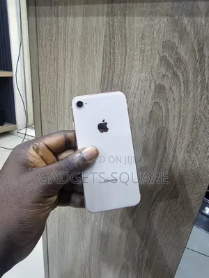 Apple iPhone 8 64 GB Gold