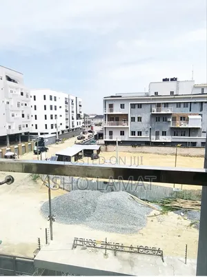 2bdrm Block of Flats in Lekki Phase 1 for sale