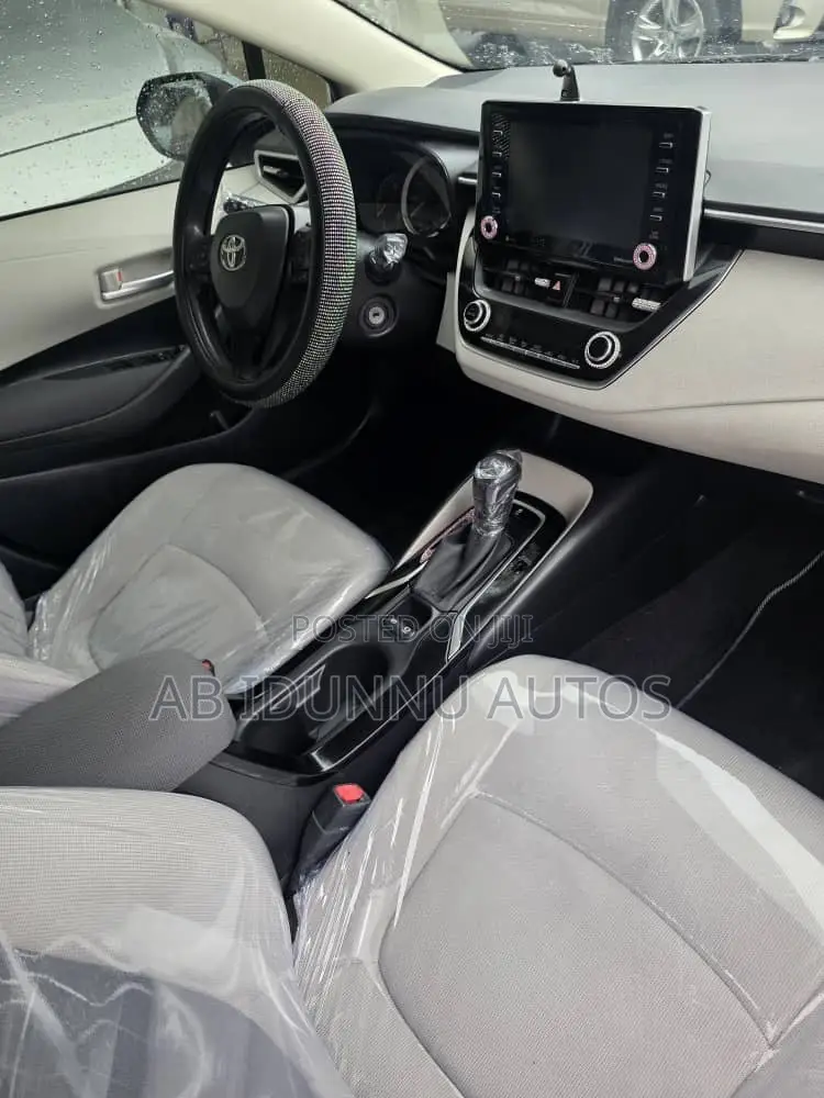 Toyota Corolla LE 2020 Blue