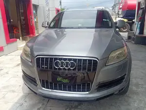 Audi Q7 2009 Off white