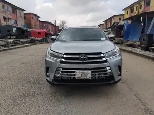 Toyota Highlander Limited Platinum 4x4 V6 (3.5L 6cyl 8A) 2017 Silver